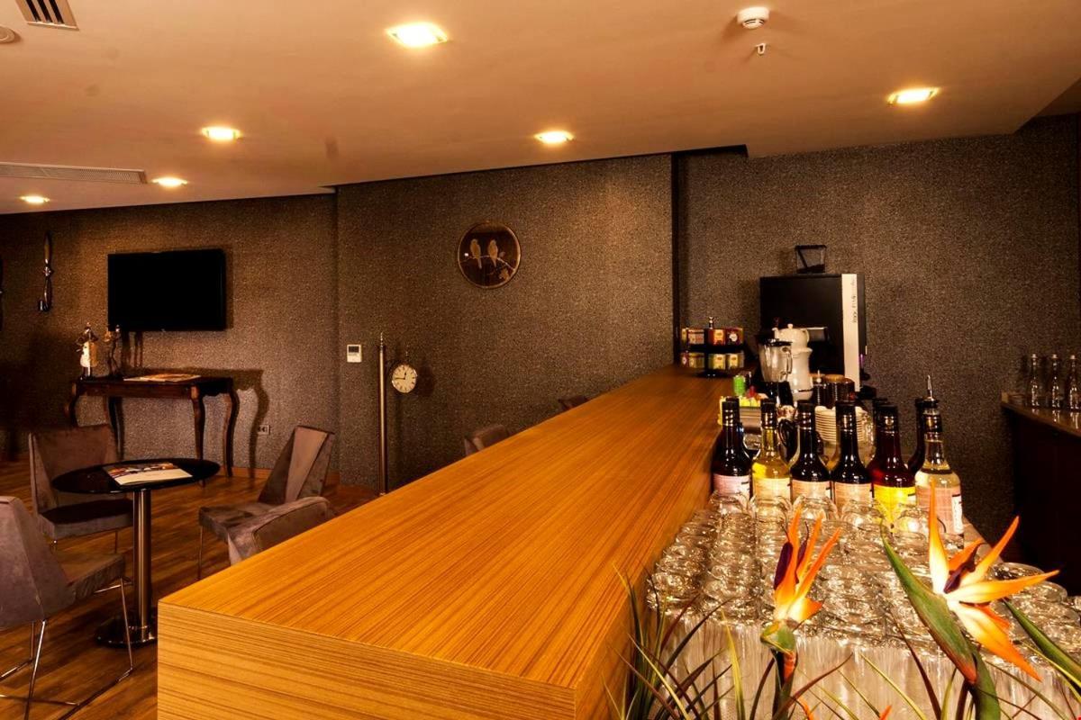 Majura Hotel Business Izmir Bagian luar foto